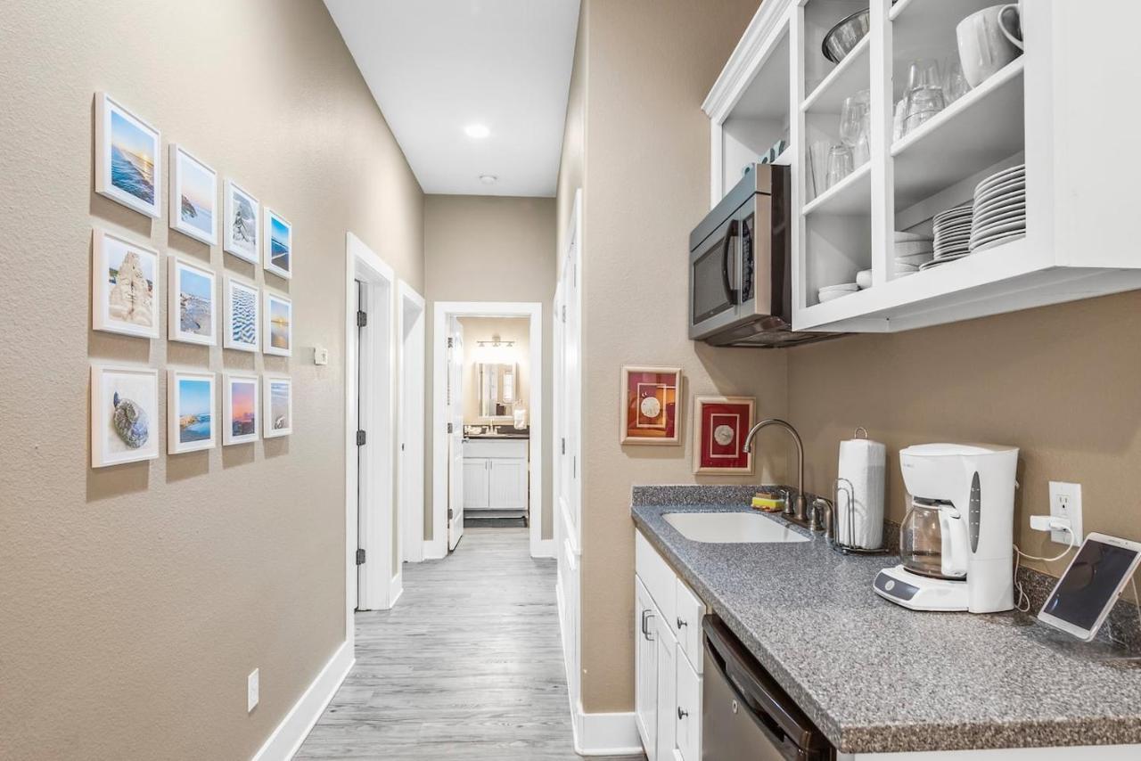 New 5 Bdrm W/Pool, Observation Deck Walk To Beach! Порт-Аранзас Экстерьер фото